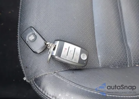 2017 Kia Sorento 3.3L Ex из США, поврежденный, VIN 5XYPHDA54HG270105